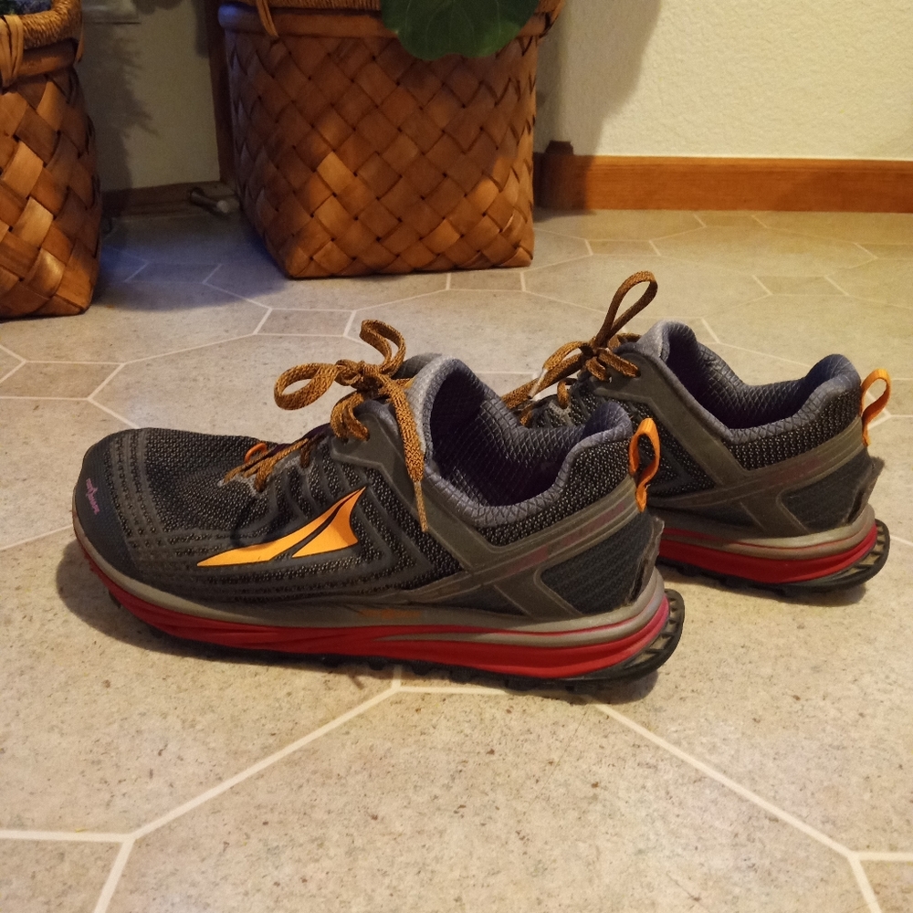 Altra Timp 1.5 Trail Running Shoes Womens Sz 10 Gray Pink Athletic Trainers